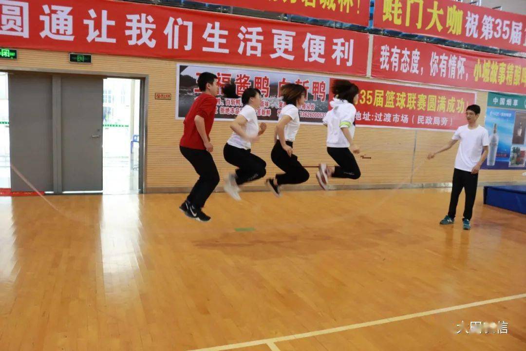 “九寨沟县干部队伍新活力，迎来新一届领导风采展现”